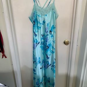 Strappy light blue floral night gown & lace trim